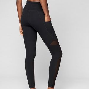 Athleta Pants - Grey Athleta mesh pockets high rise tights Legging Athleta Pants - Grey Athleta mesh pockets high rise tights Legging